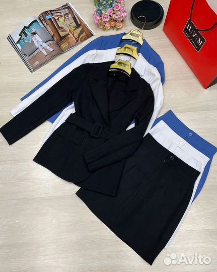 Костюм с юбкой