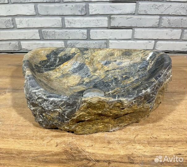 Раковина из мрамора