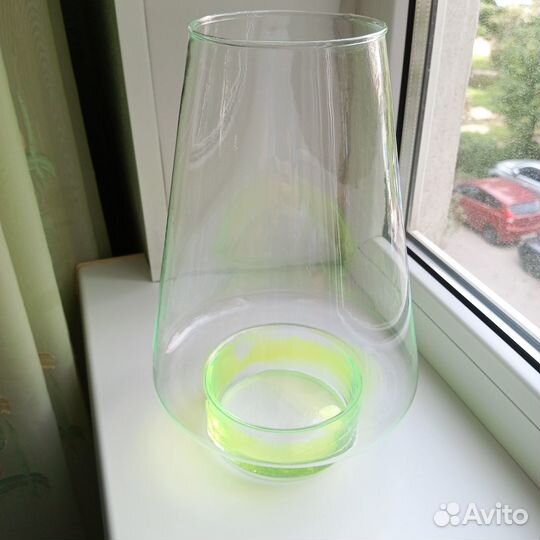 Ваза конусная зелёная для цветов