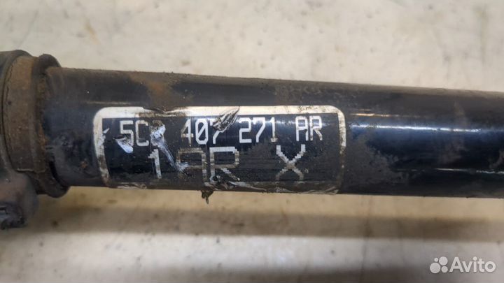 Полуось левая передняя Volkswagen Beetle