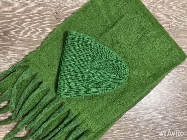 Женский шарф и шапка