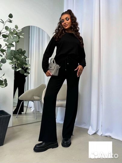 Костюм женский