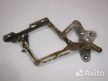 Петля капота правая Вольво