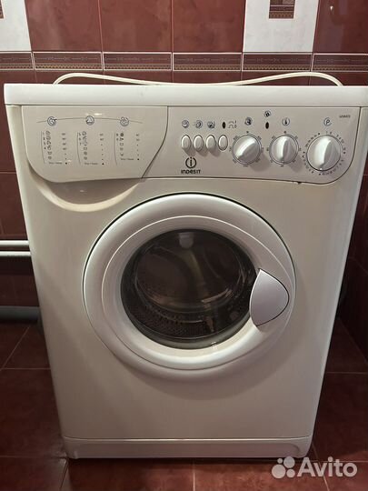 Стиральная машина indesit на запчасти