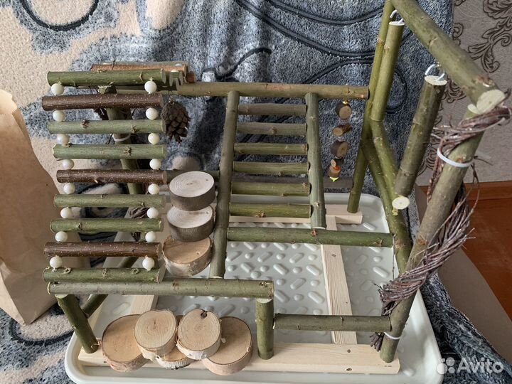 Игровой стенд для попугая