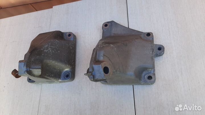 Кронштейн подушки двигателя Mercedes C-Class W203