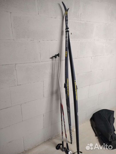 Беговые лыжи палки чехол