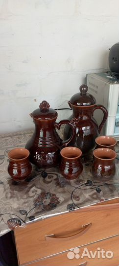 Глиняный кувшин для вина