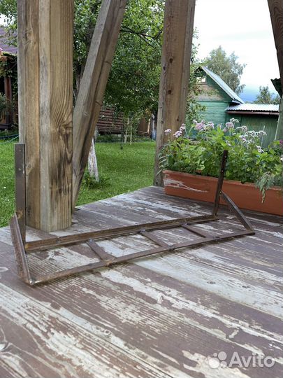 Кронштейн для цветочных горшков