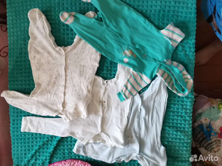 Отдам детские вещи пакетом от 0 до 3 мес