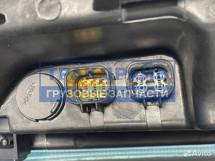 Левая фара без корректора Ман Тгс Тгх