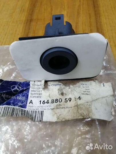 Крепление датчика парковки A1648805914 Mercedes