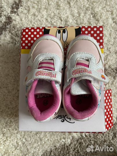 Кроссовки детские
