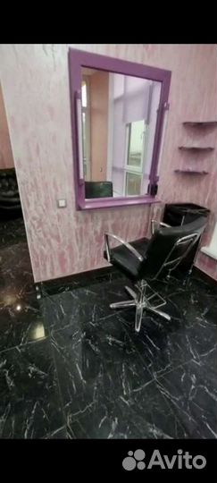 Сдам место в аренду в салоне красоты