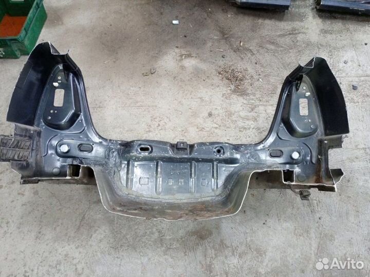 Задняя панель кузова Renault Logan 1 K7M 2009