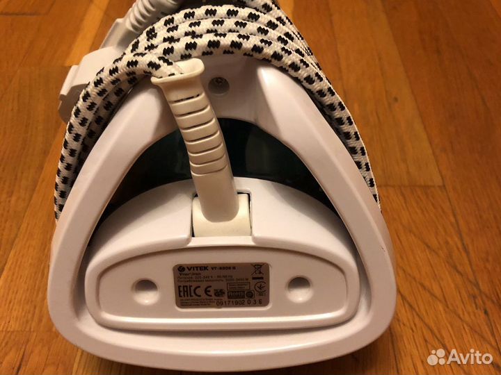 Утюг Vitek ceramic ultra care