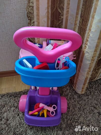 Набор доктора с тележкой