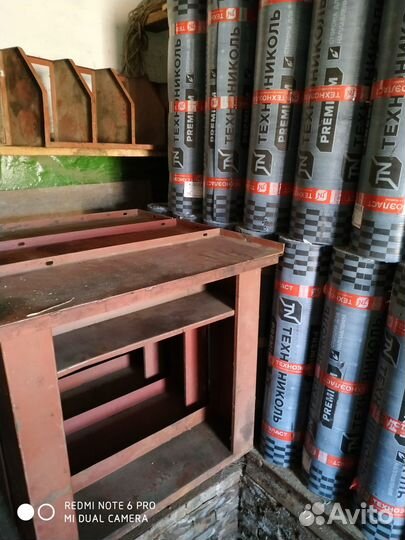 Стеллажи,полочки,верстаки