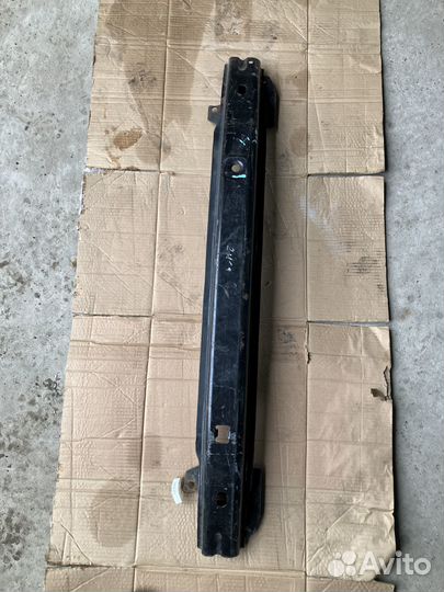 Усилитель бампера передний Фольксваген шаран