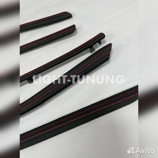 Молдинги салона Лада Веста в коже