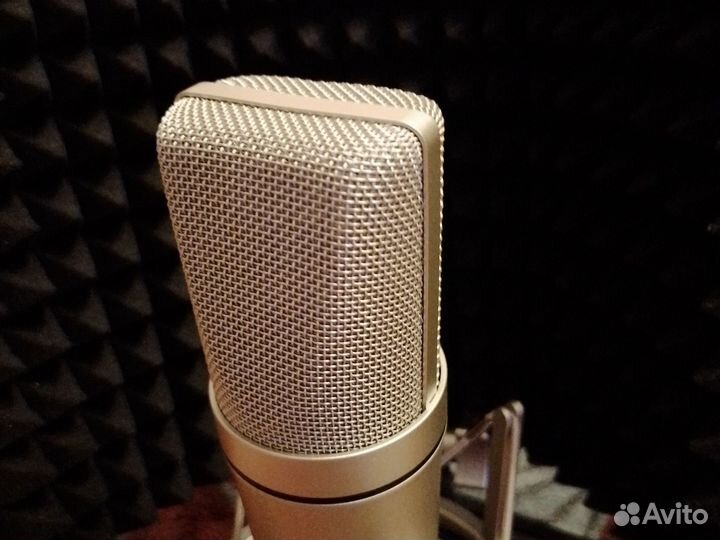Студийный микрофон neumann u 87 клон