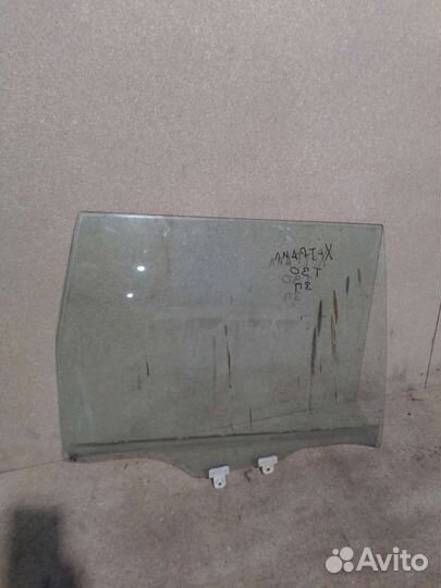 Стекло задней правой двери Nissan X trail