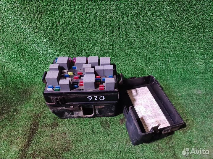 Блок предохранителей под капот основной Kia Spectr