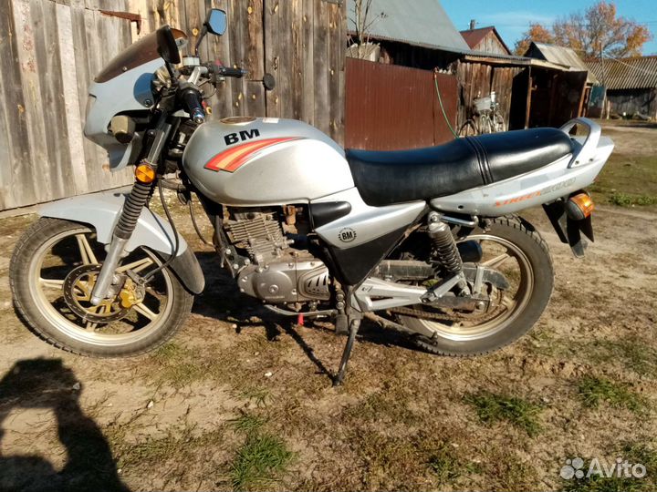 Bm 200
