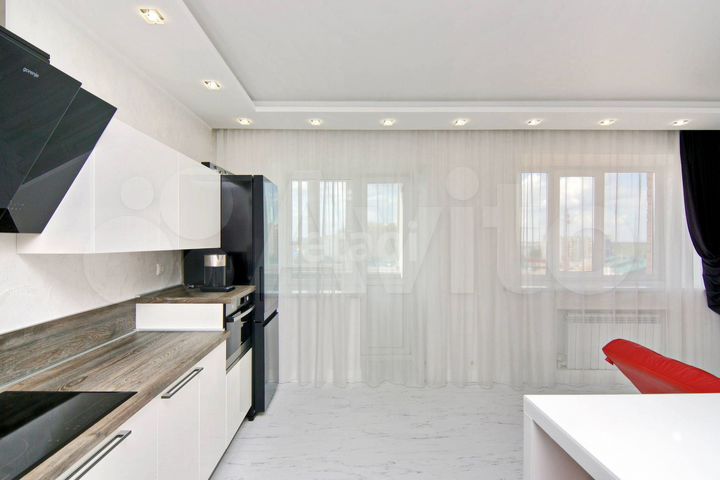 2-к. квартира, 70 м², 8/12 эт.