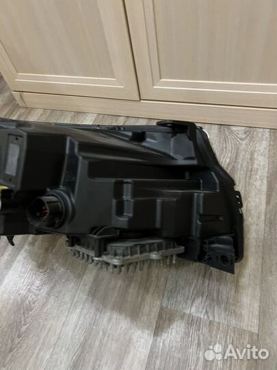 Фара левая Land Rover Range Rover Vogue 4