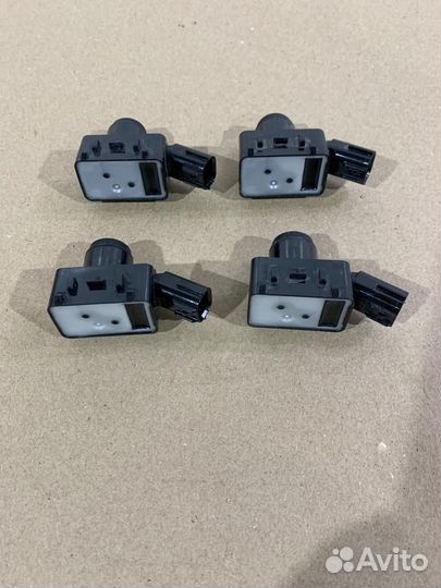 Датчик парктроника перед - Lexus RX4