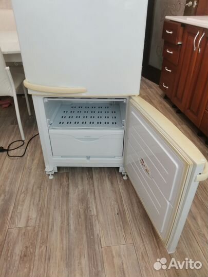 Холодильник атлант бу