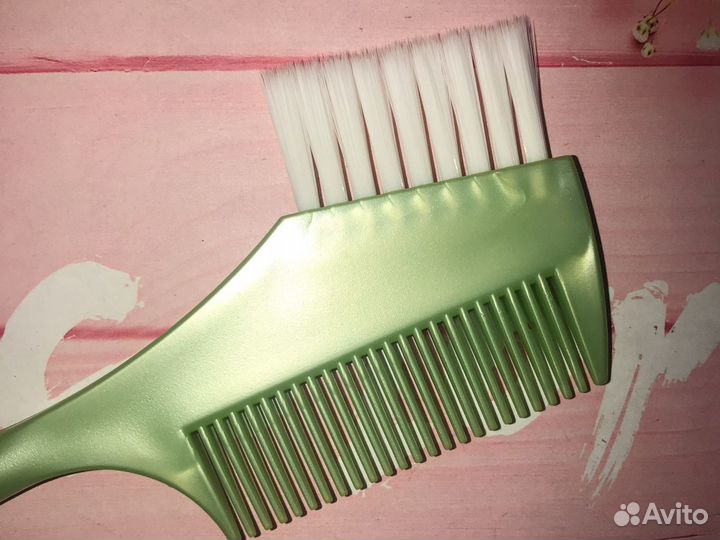 Кисть для окрашивания с расческой Деваль