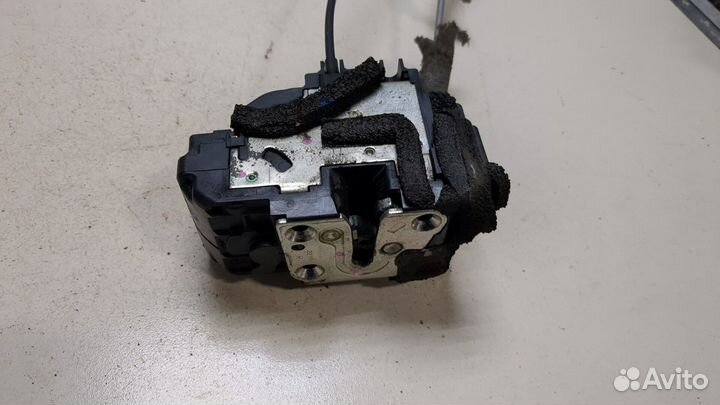 Замок двери Nissan Qashqai, 2008