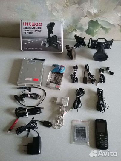 Телефон.Зарядники,Наушники.Видеорегистратор