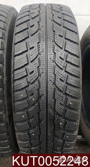 Marshal I'Zen RV Stud KC16 215/70 R16 107U