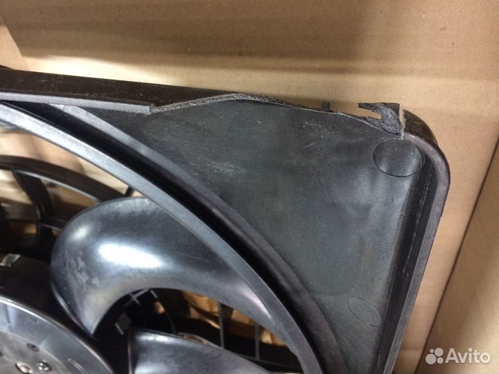 Вентилятор радиатора KIA Carens 253801D100 в сборе