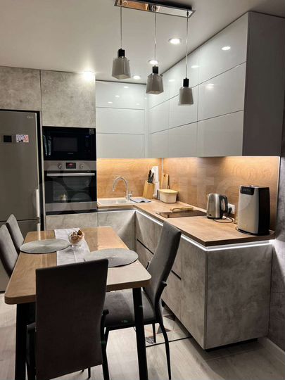 2-к. квартира, 40 м², 2/10 эт.