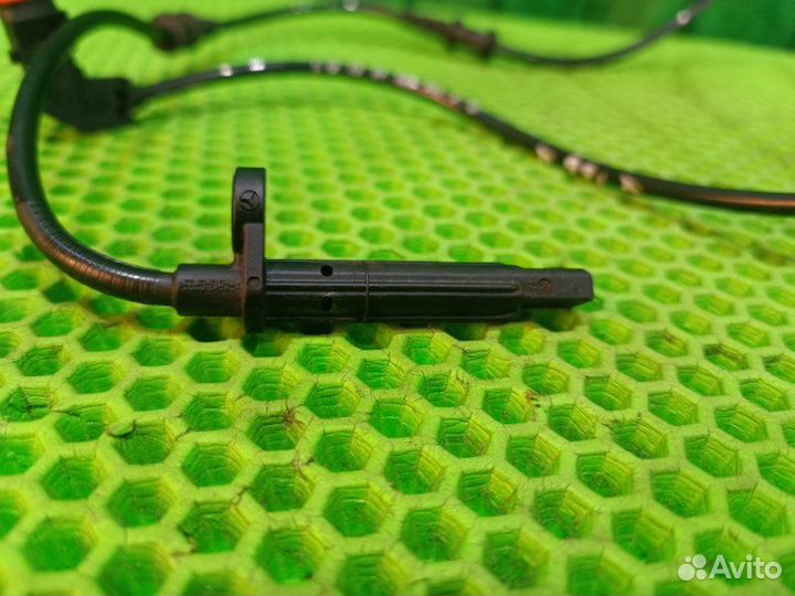 Датчик ABS передний левый Mercedes Benz Gl X166