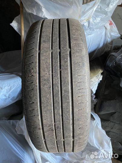 Yokohama BluEarth AE50 235/55 R18