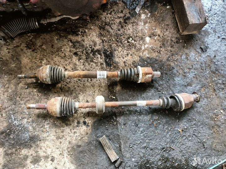 Привод правый Nissan Almera G 15. АКПП