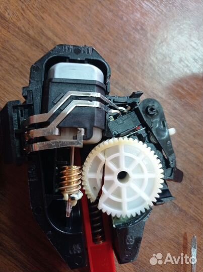 Замок багажника volkswagen polo