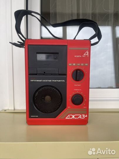 Кассетный магнитофон