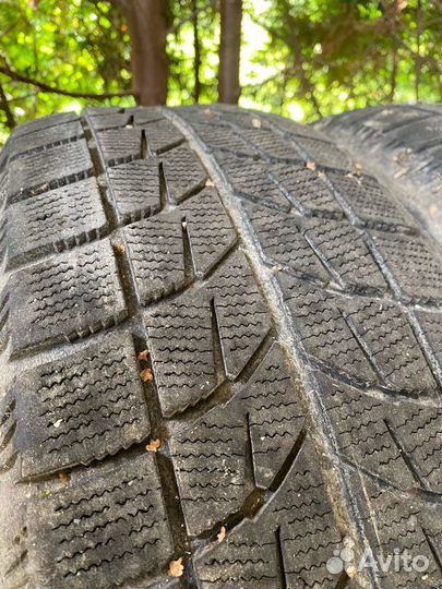 Bridgestone Blizzak WS-60 225/60 R17 99R