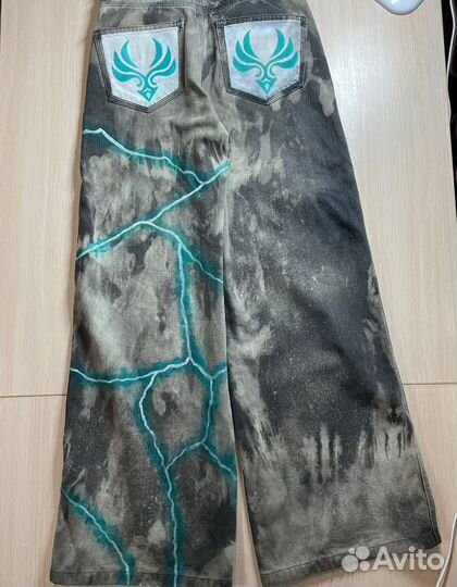 Кастом, роспись одежды