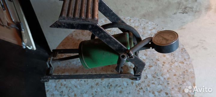 Насос автомобильный ножной