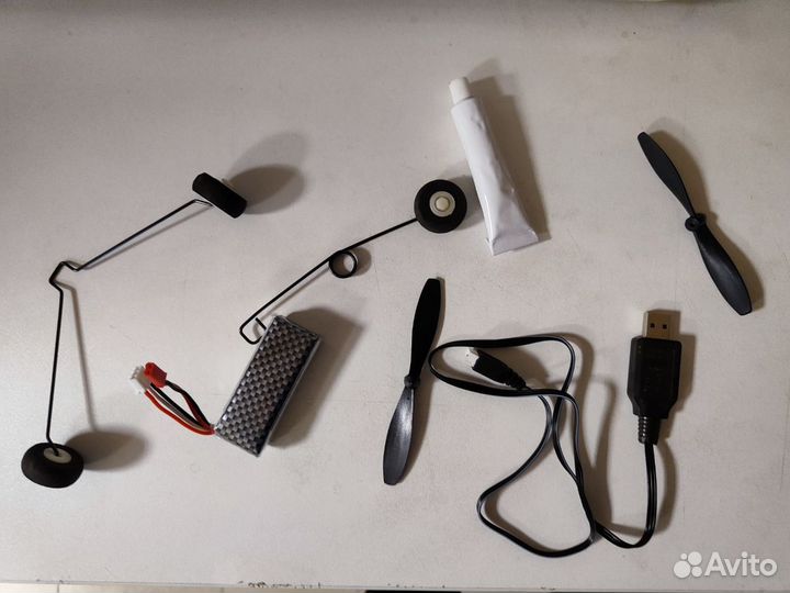 Самолет радиоуправляемый 