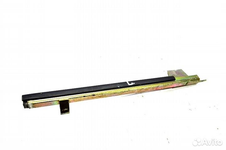 Направляющая стекла двери, левая DAF XF105 (01.05)