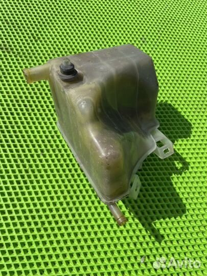 Расширительный бачок рено лагуна 1