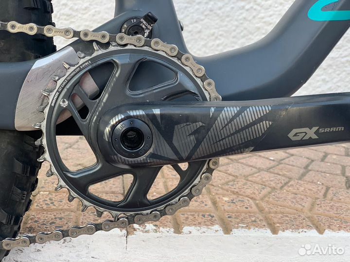 Canyon Lux CF8 2022 L